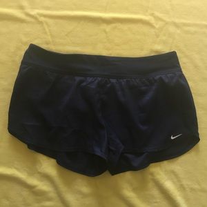 NIKE NAVY BLUE ATHLETIC SHORTS